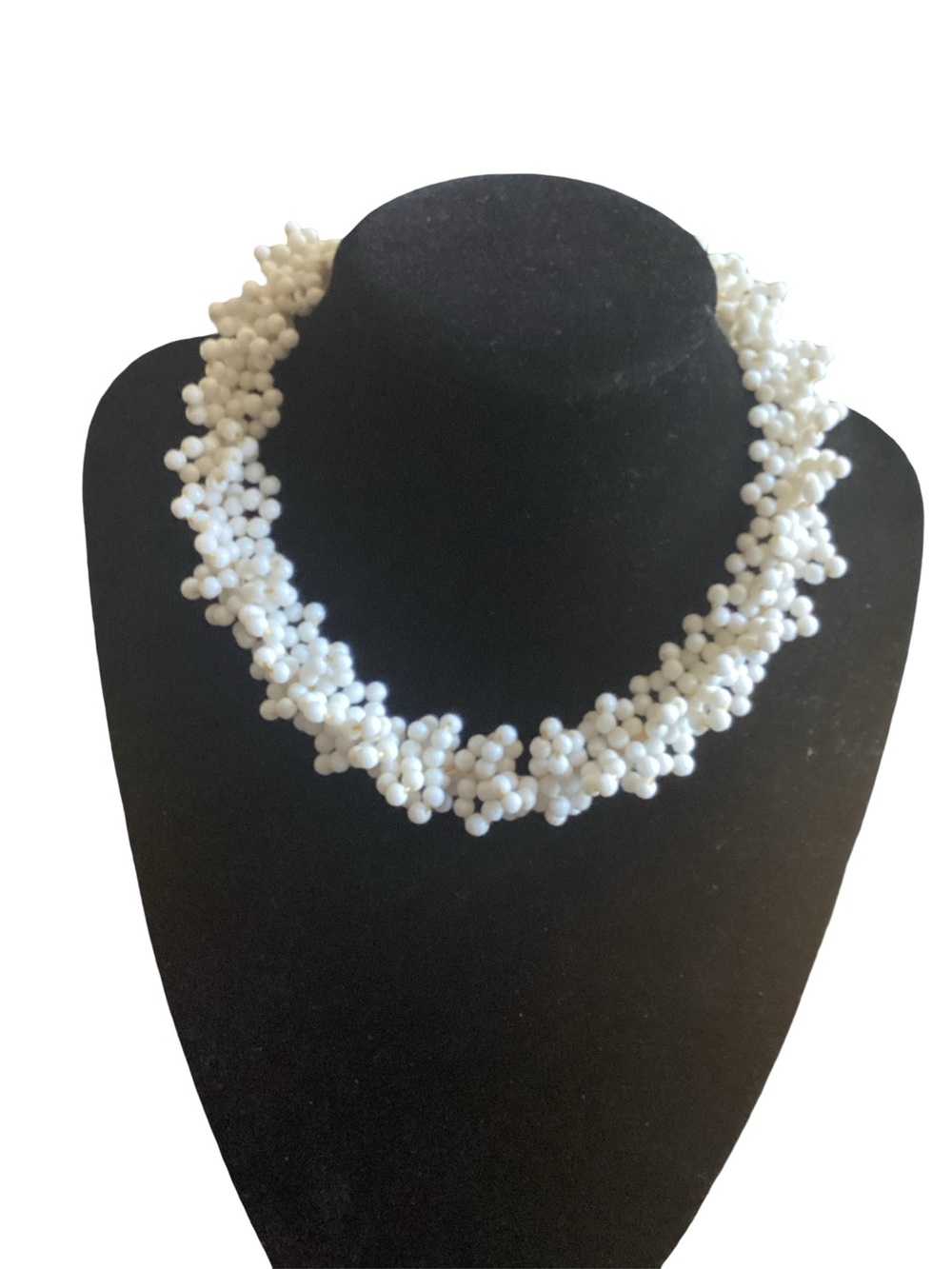 🌺 Vintage White Beaded Choker Necklace Stamped Germany